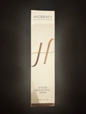 Hydrinity Vivid Brightening Serum – White & Gold